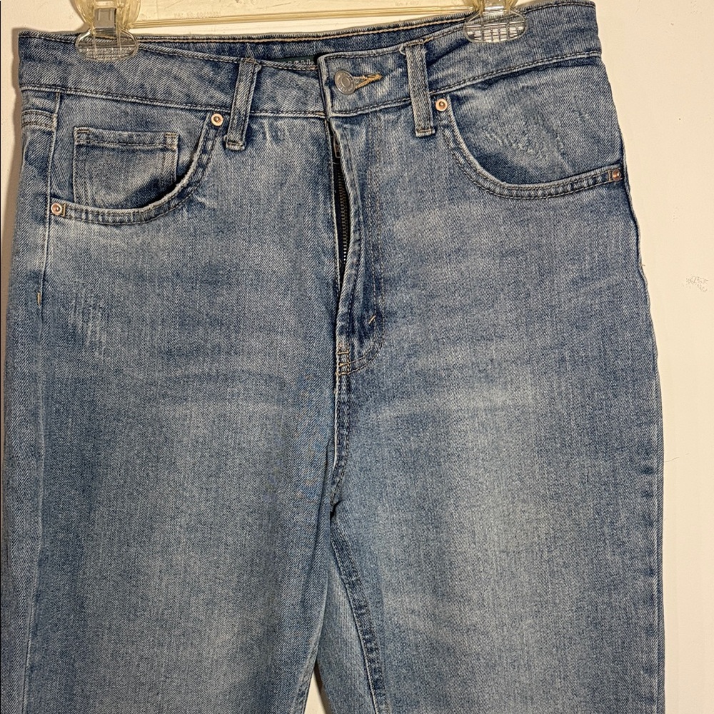 Distressed High Rise Mom Jeans - Picture 5 of 9